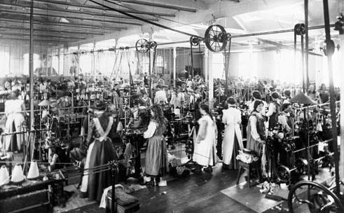 File:ExplotaciónlaboraldurantelaRevoluciónIndustrial lopezj.jpg