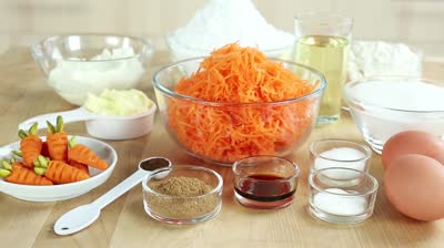 MakingCarrotCake AhijadoM.jpg