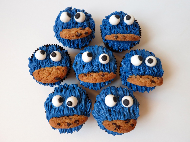 File:Cupcakesmonstruogalletas GinerL.jpg